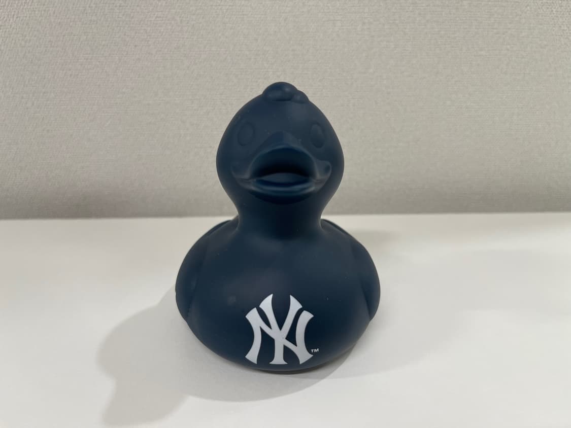 MLB x 소프넷 FCRB 러버 덕 NY 양키스 상품이미지4