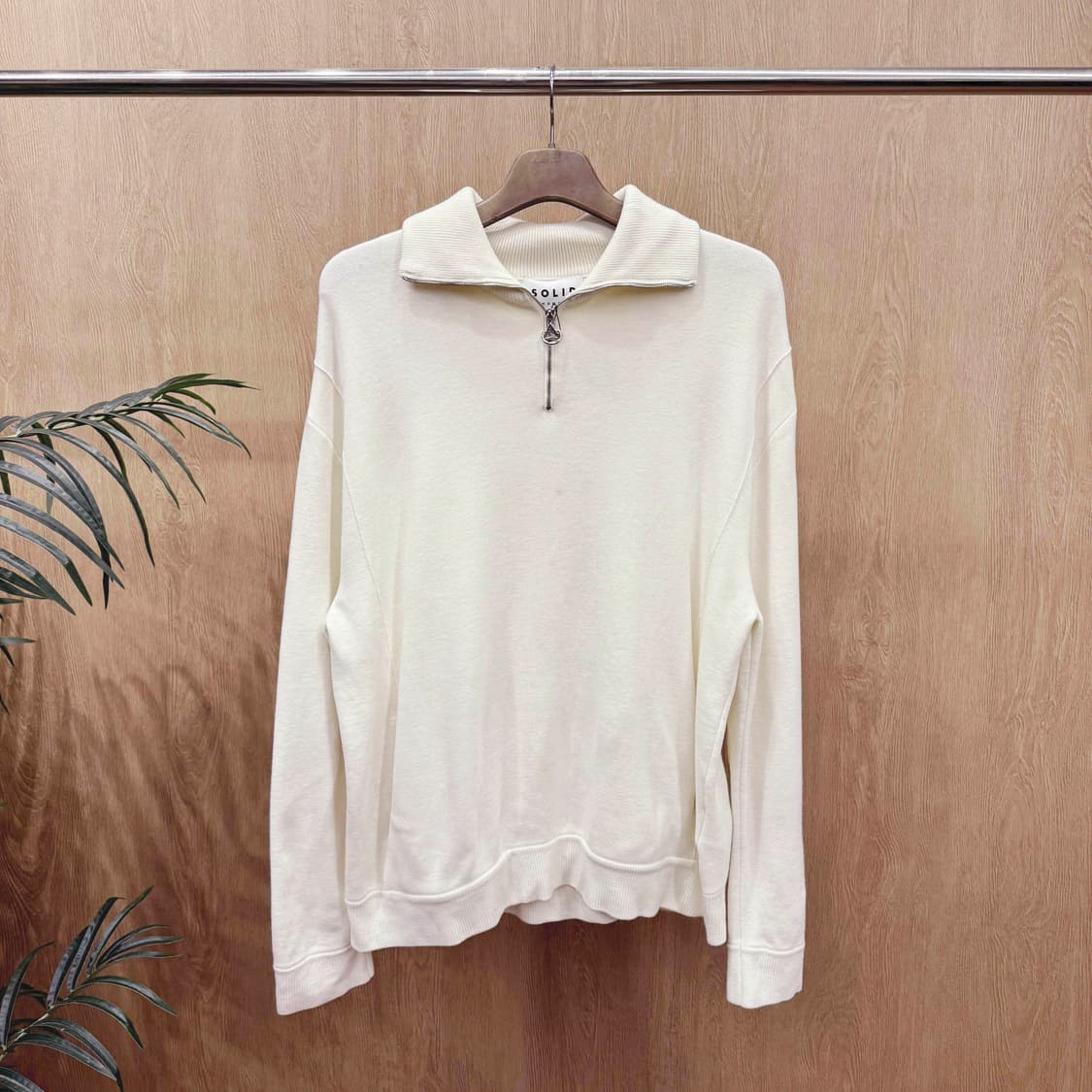 솔리드옴므 하프집업 카라 니트 긴팔 스웻 셔츠 오버핏 아이보리 상품이미지1