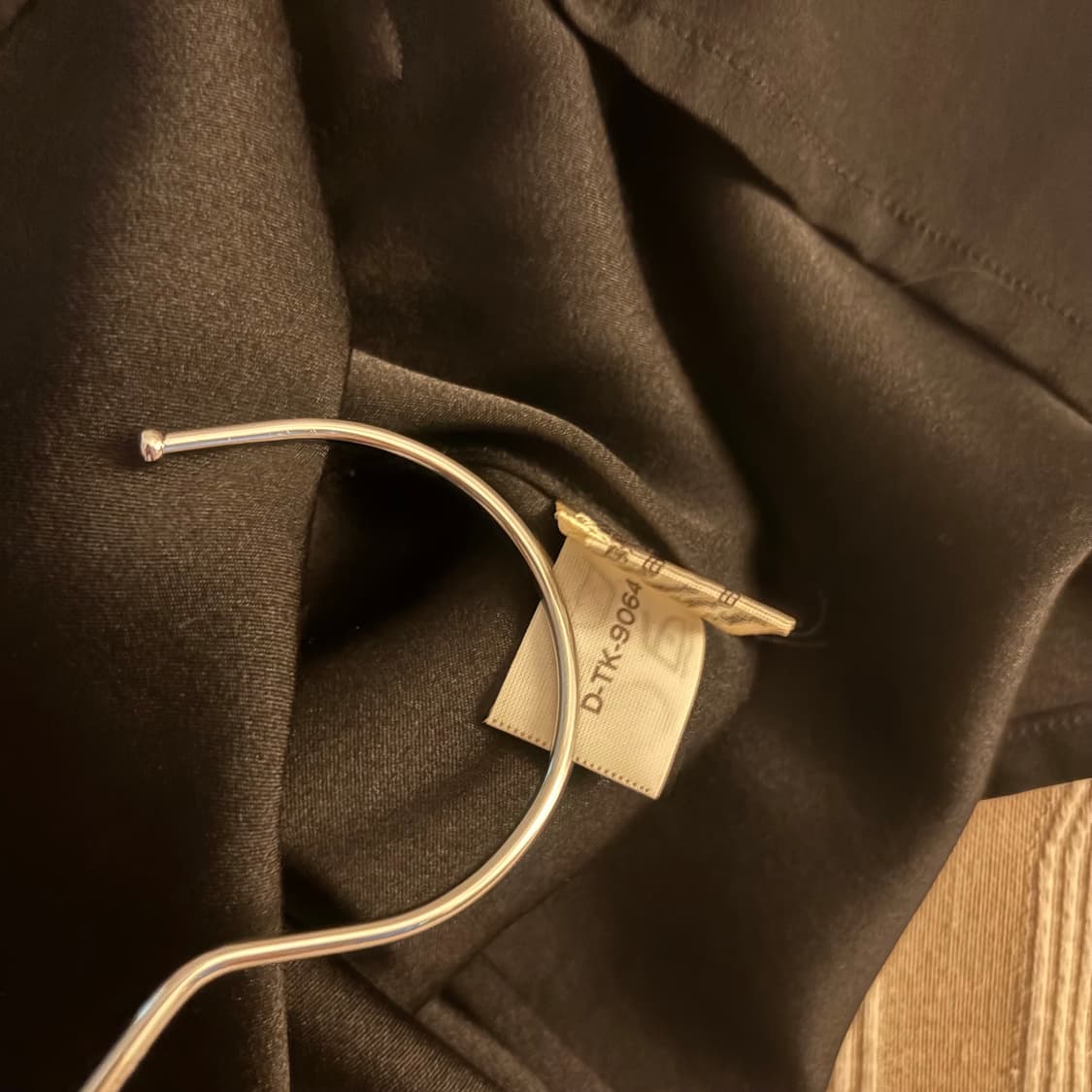 (정품) 샤넬 부티크 실크 100 타이 블랙 로고 블라우스 셔츠 상품이미지9