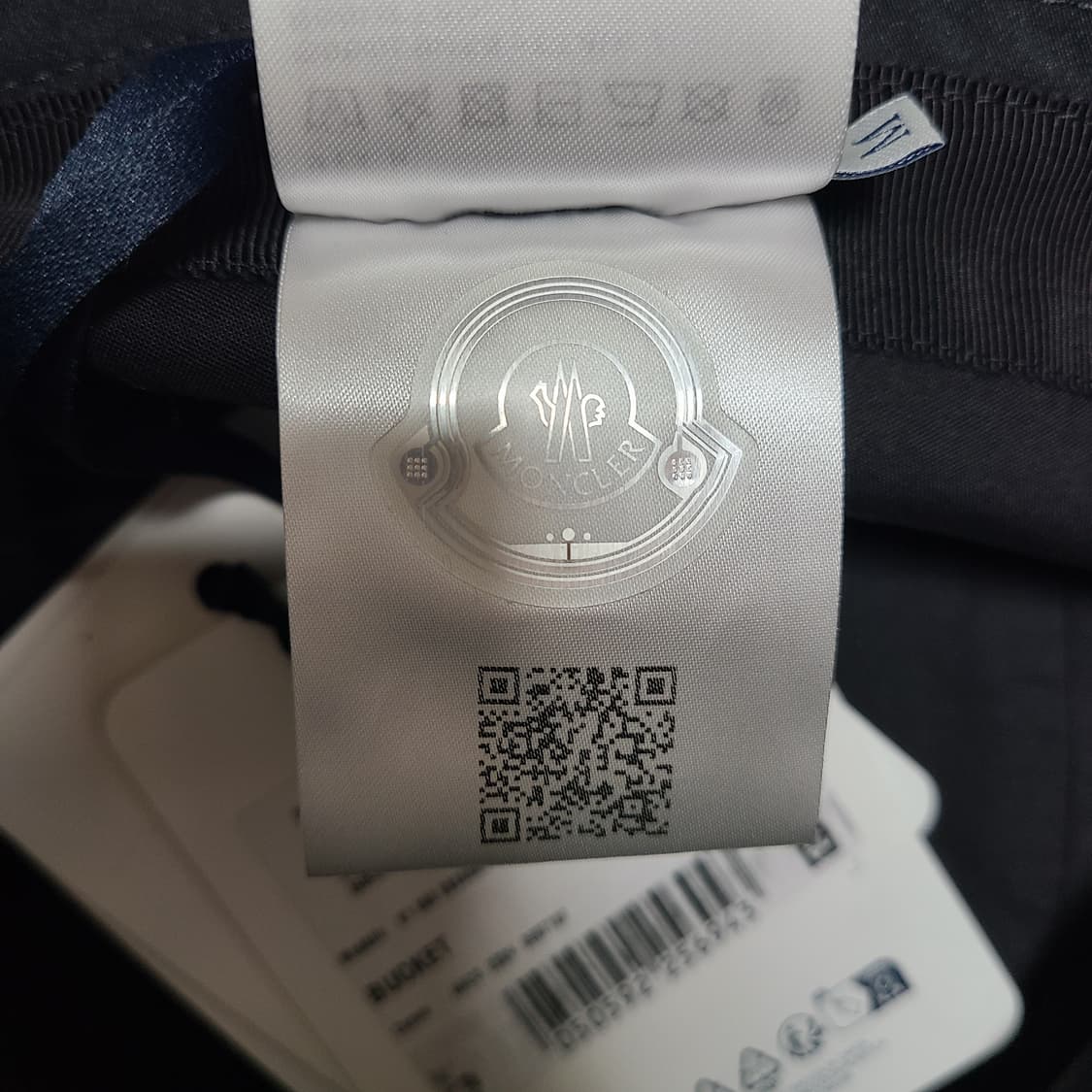 몽클레어 몽클레르 코튼 버킷햇 벙거지 모자 블랙 상품이미지10