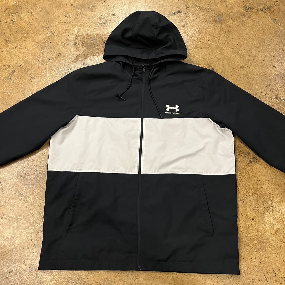 [정품/3XL] 언더아머 블랙 화이트 후드 바람막이 b19 상품이미지3