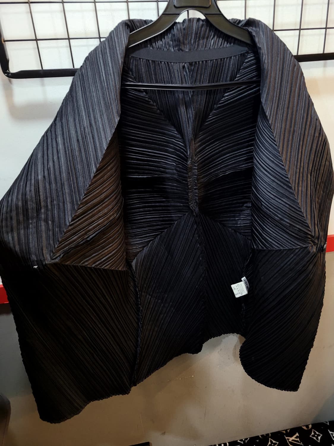 정품 이세이미야케 플리츠 가디건 + 플리츠 팬츠 셋업 상품이미지4