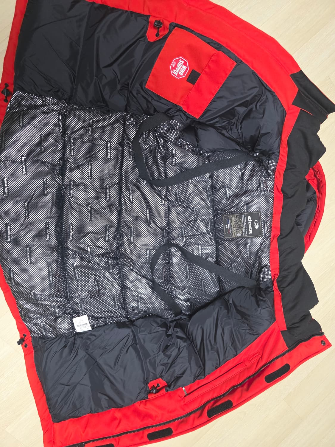 아이더 베오른 2 알파  다운 자켓 팝니다 상품이미지2