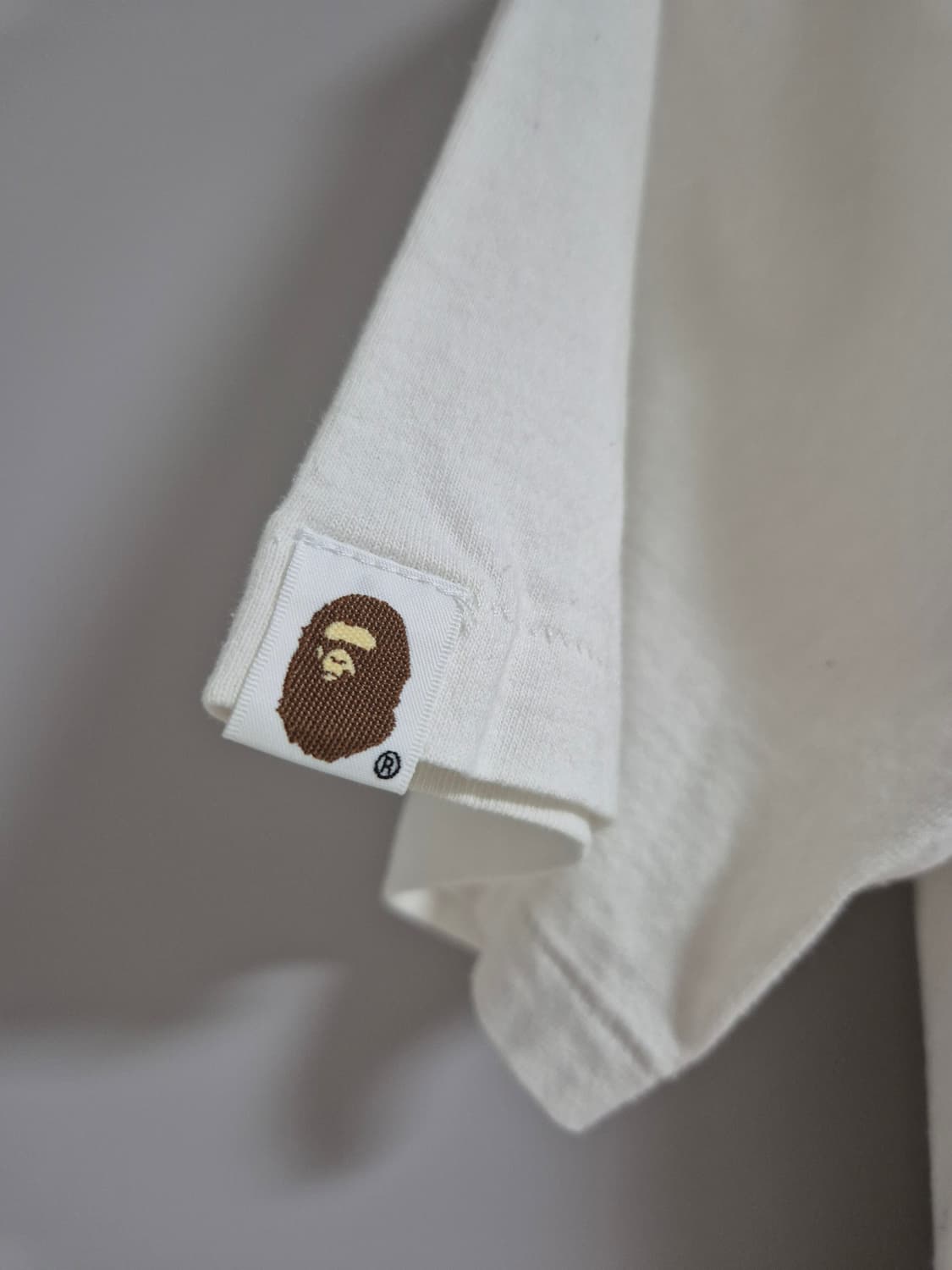 [L] 베이프 ABC 카모 컬리지 티셔츠 화이트 그린 상품이미지4