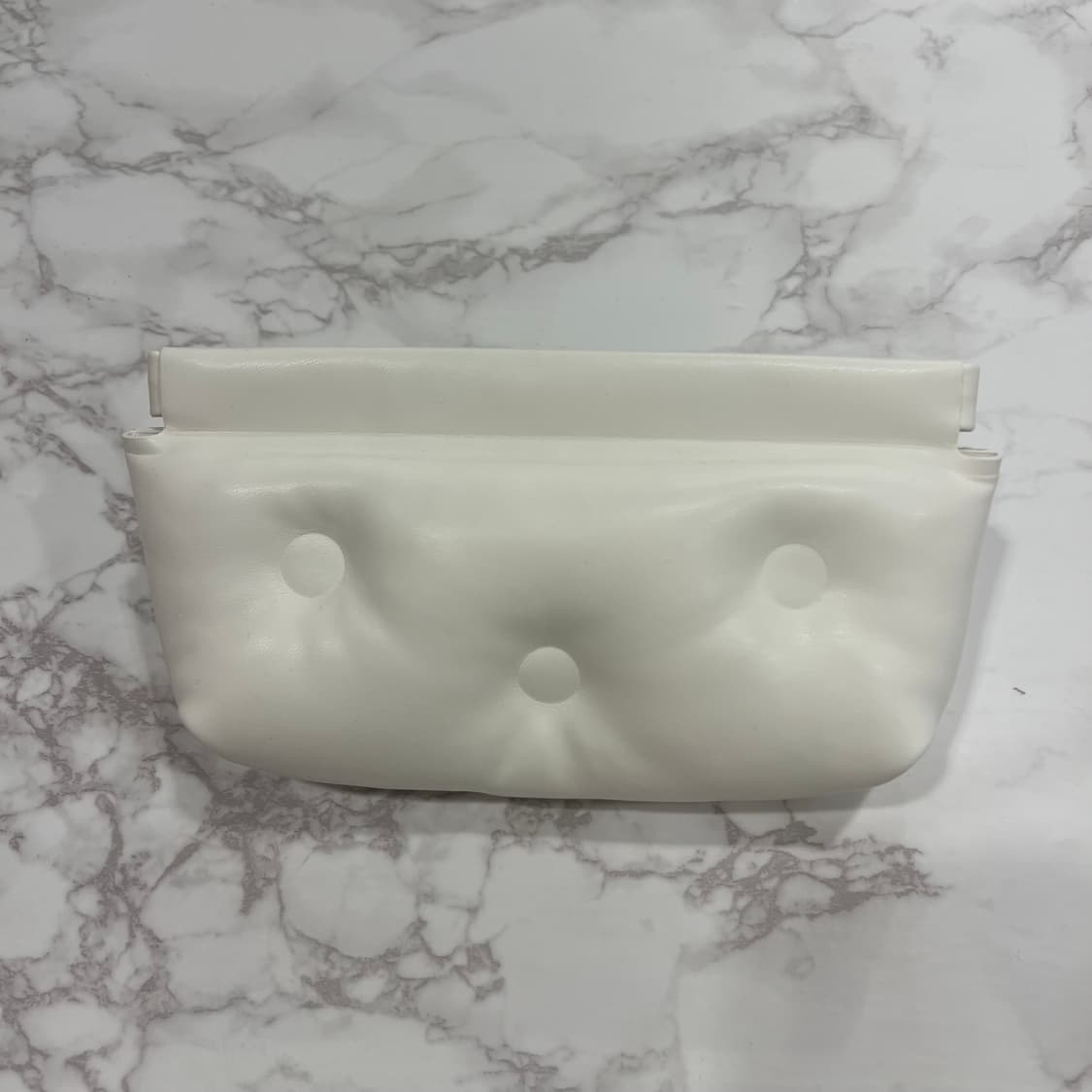 메종마르지엘라 젠틀몬스터 케이스 상품이미지2