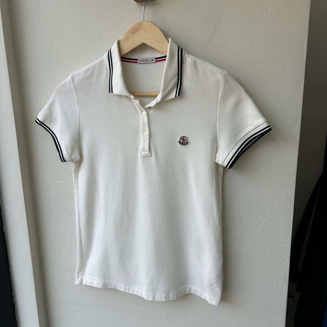 16669 - 몽클레어 로고 패치 폴로 카라티 상품이미지2
