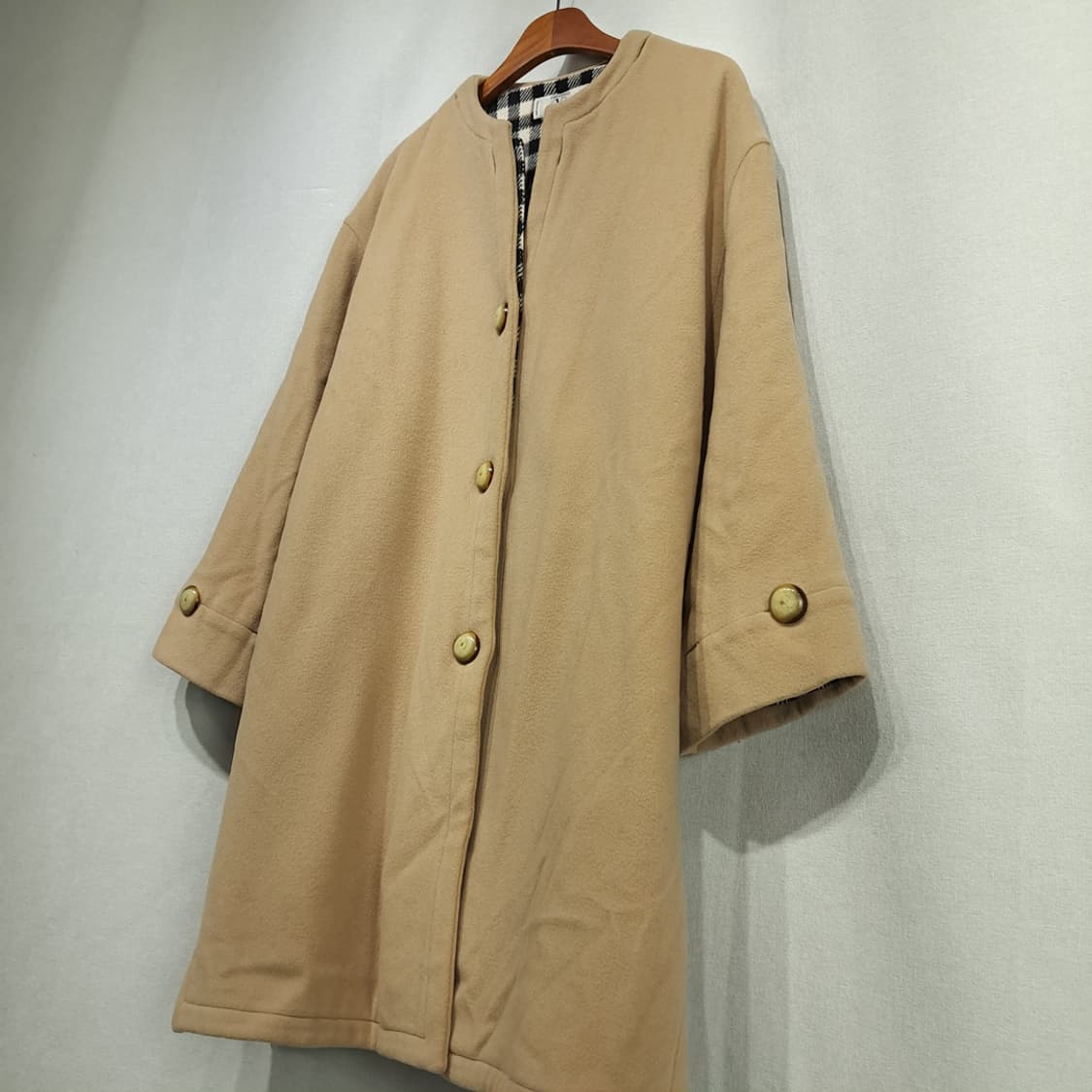 CN828W L 발렌티노 Miss V 카멜 노카라 울 오버핏 코트 상품이미지5