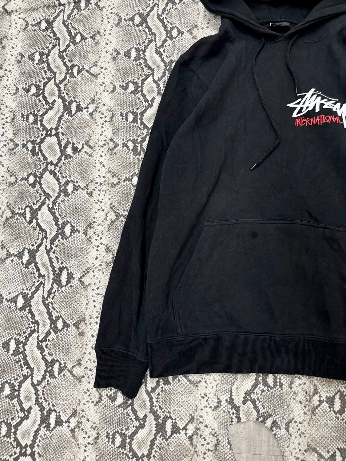 “Stussy”International Stussy Black Hoode 상품이미지5