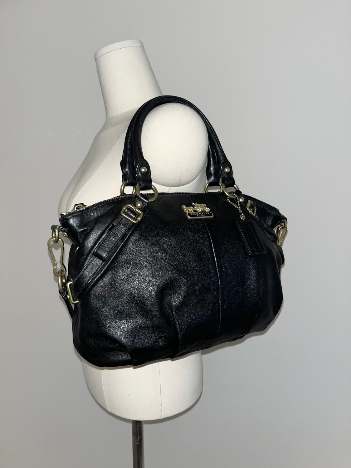 📦Basic Coach All Black shoulder bag 상품이미지3