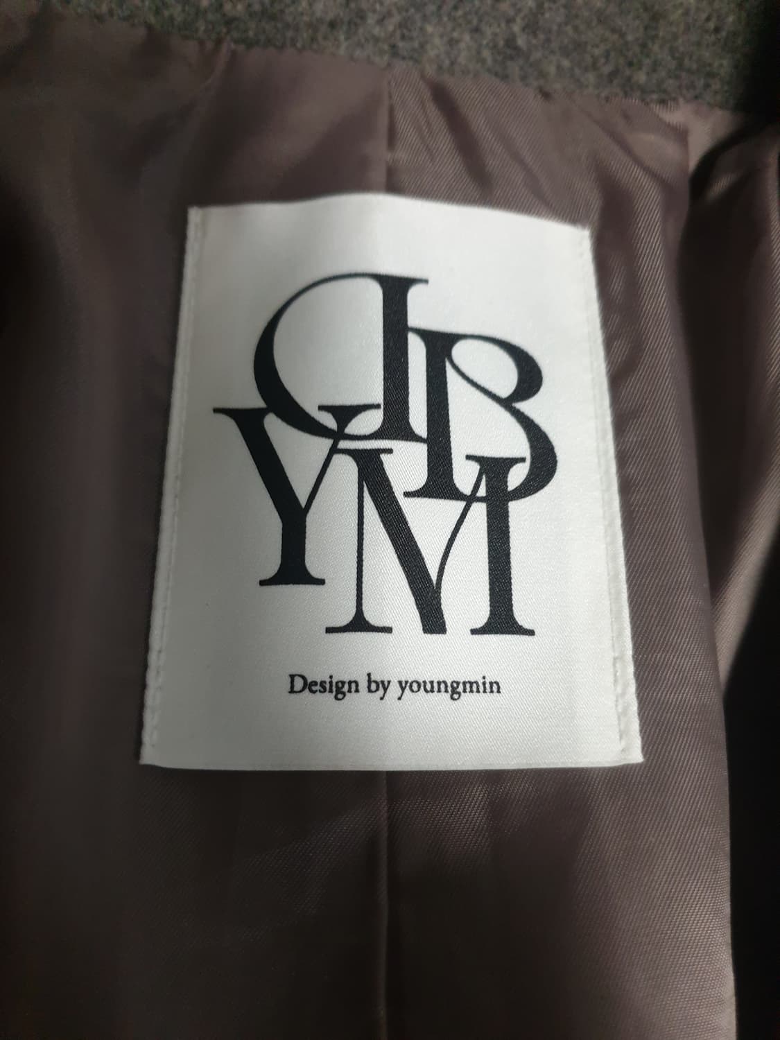 디자인바이영민 클래식 울혼방 안감실크 맥시 롱코트 오트밀 (F) 상품이미지4