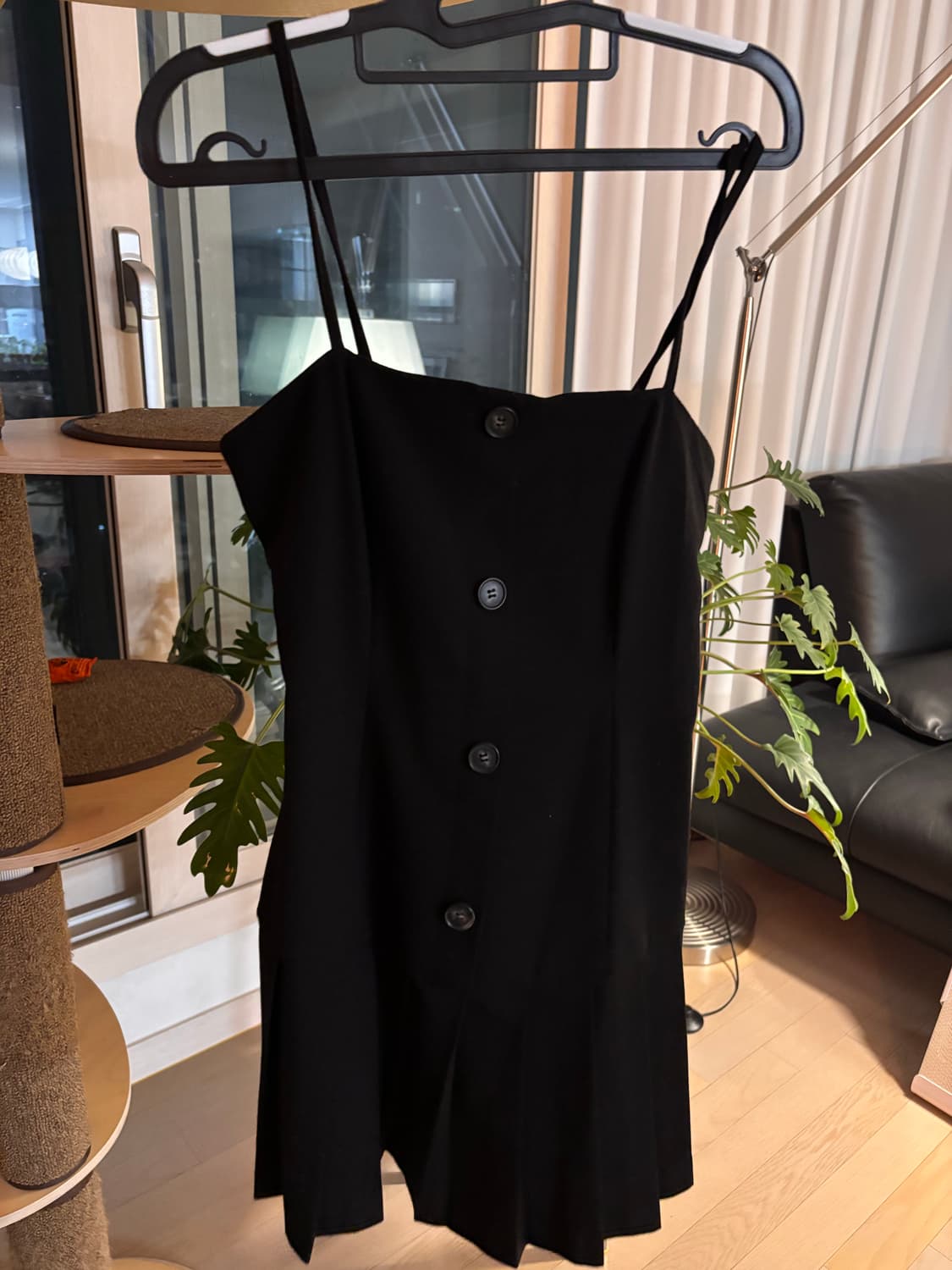 블랙 미니 플리츠 원피스 상품이미지1