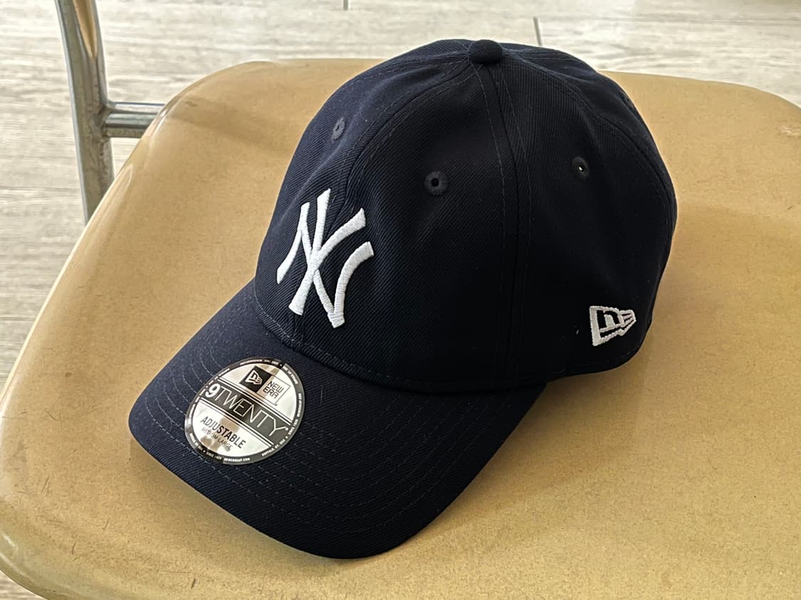 뉴에라 x 뷰티앤유스 볼캡 네이비 상품이미지4