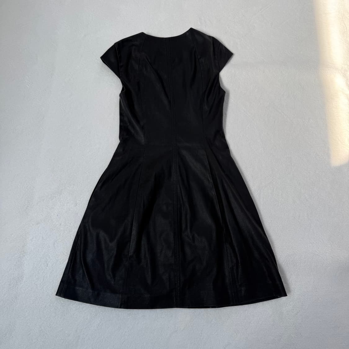 실측확인 아르마니 민소매 가죽 원피스 0304T 상품이미지2