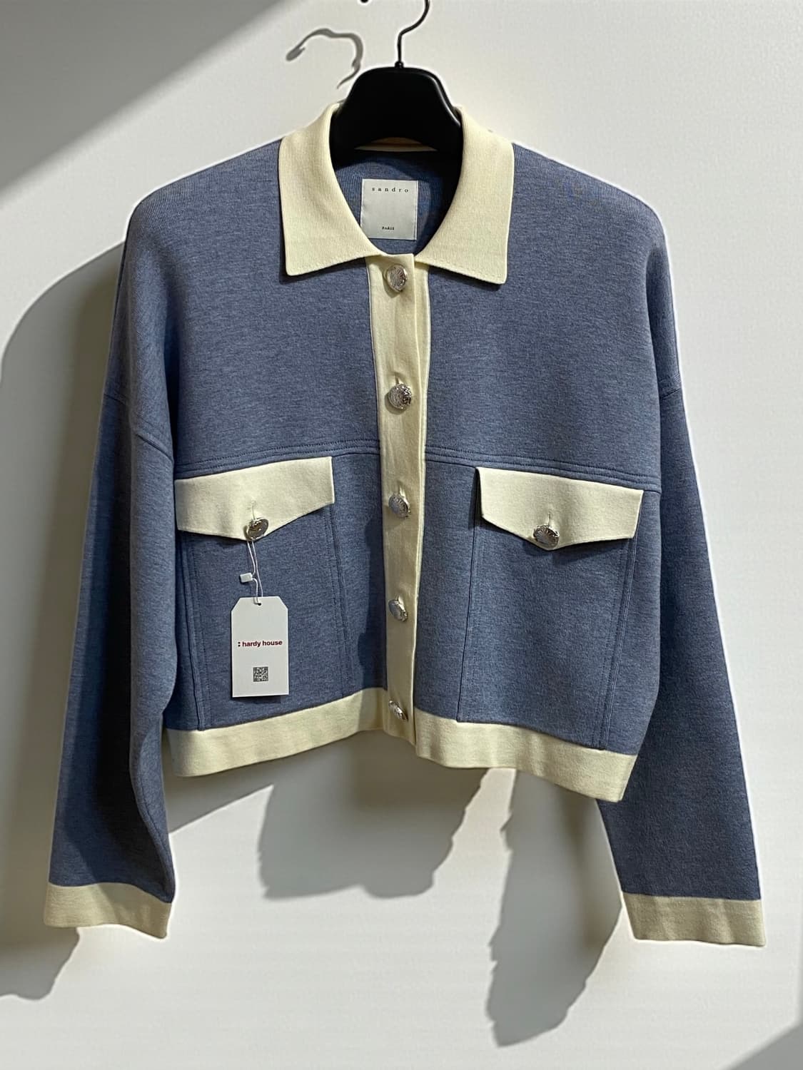 산드로 파리 배색 크롭 니트 자켓 상품이미지1