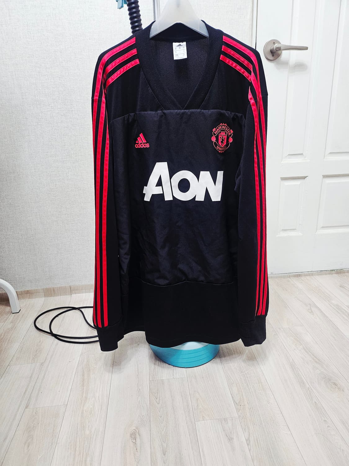 (110~115)2XL ☆초대장급☆ 아디다스 맨유 [검빨] 트레이닝탑 상품이미지1