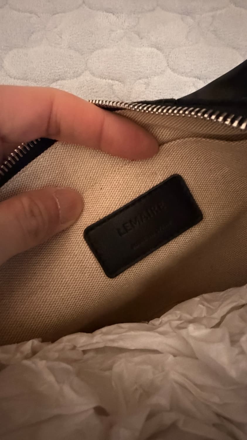 르메르 크로아상백 블랙 나파 M 사이즈 팝니다 상품이미지6