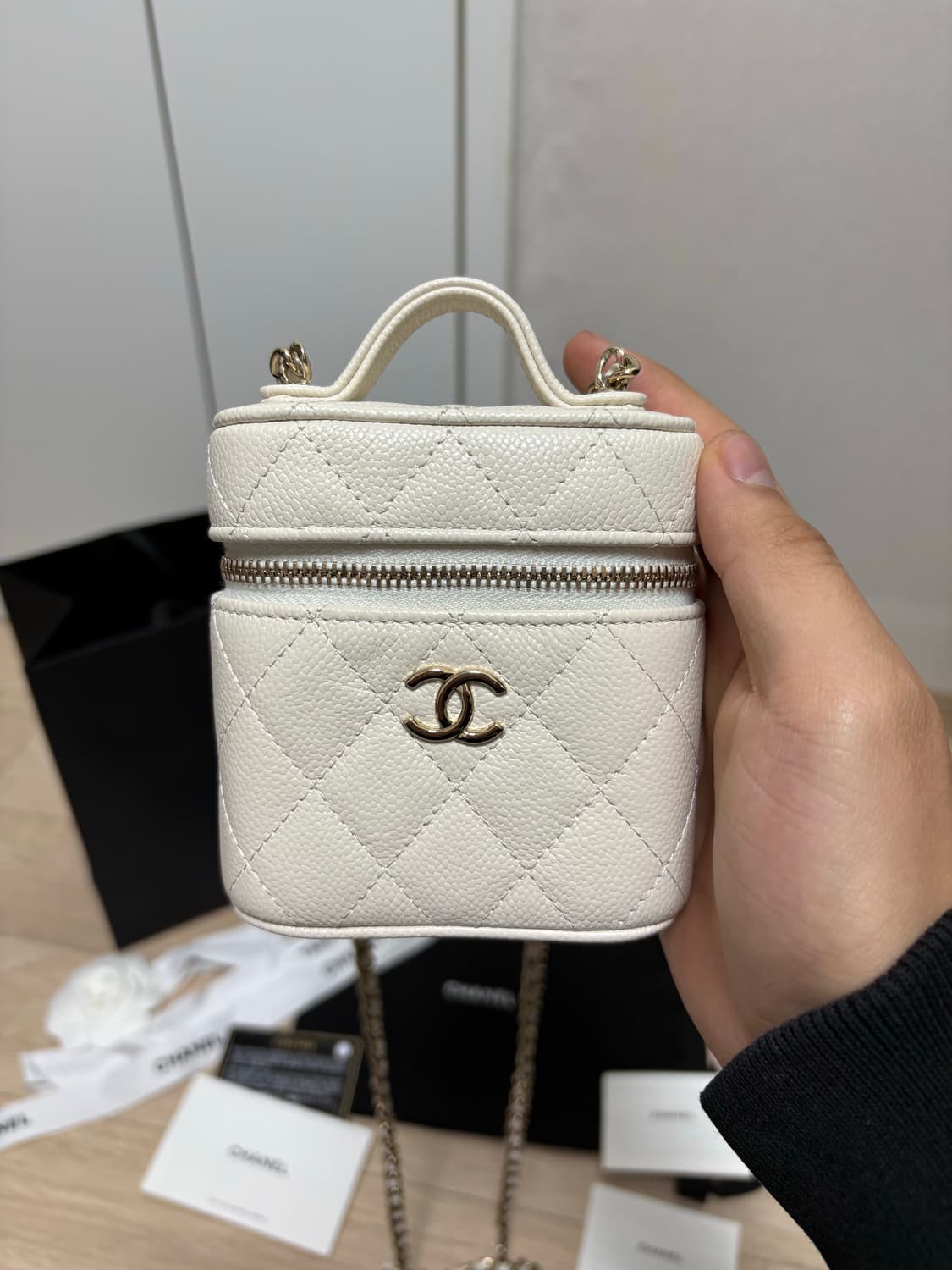 (새상품급) 샤넬 캐비어 램스킨 금장 베니티백 화이트 상품이미지2