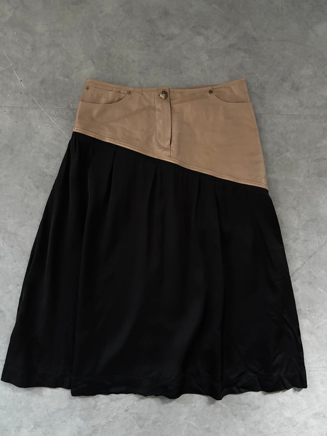 CELINE 셀린느 카프스킨레더 미디 스커트  상품이미지3