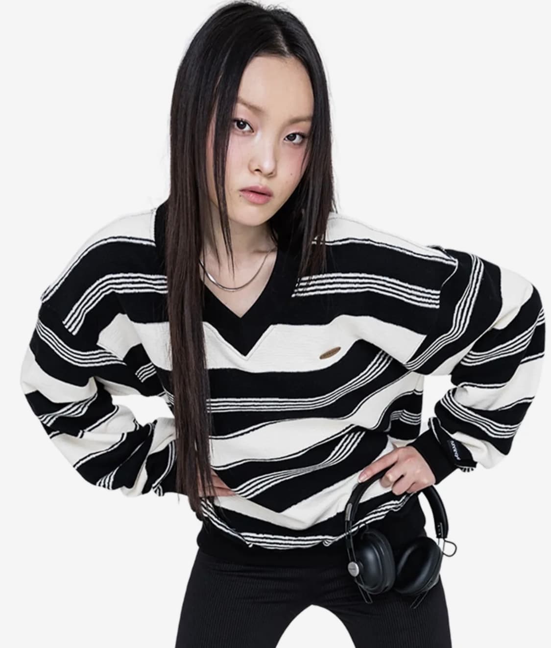 러닝하이 브이넥 스트라이프 스웨트셔츠 상품이미지1