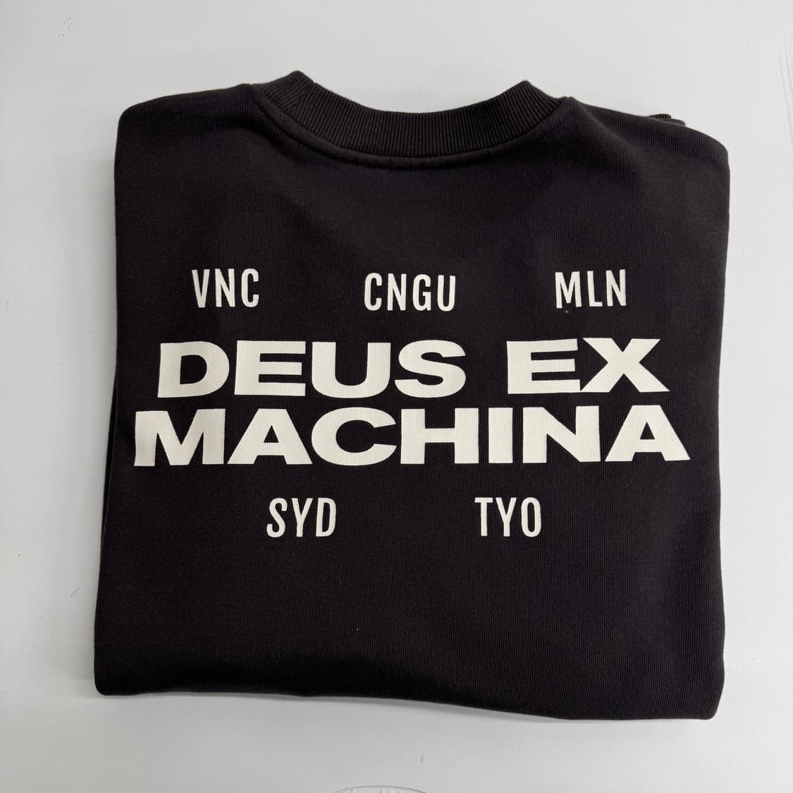 데우스 맨투맨  상품이미지1