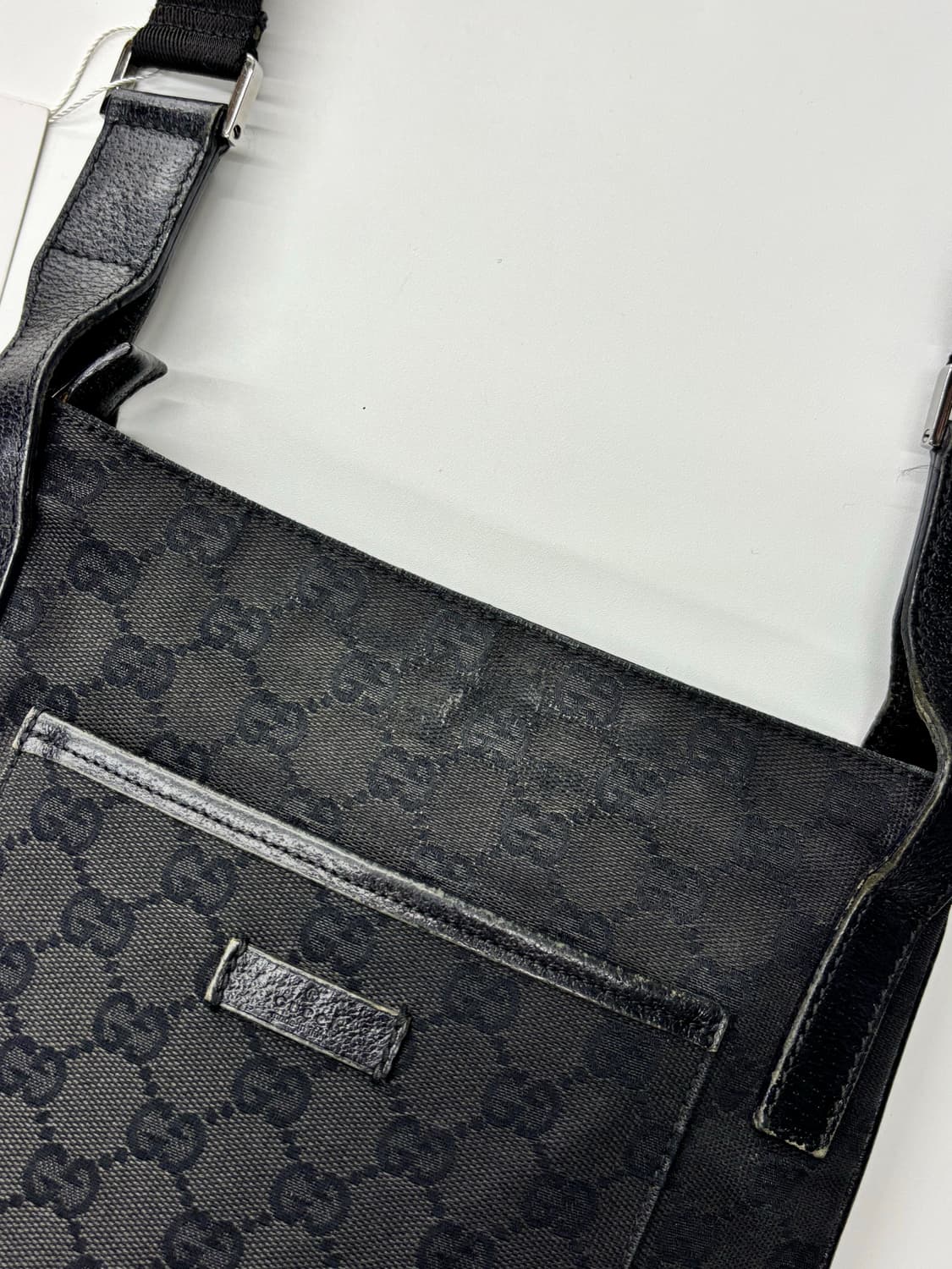 Gucci 구찌 블랙 GG로고 크로스백 상품이미지5