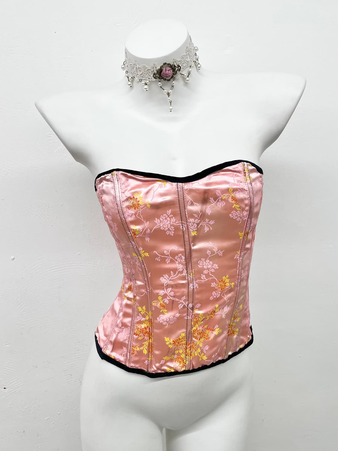 새틴 치파오 자수 코르셋 상품이미지1