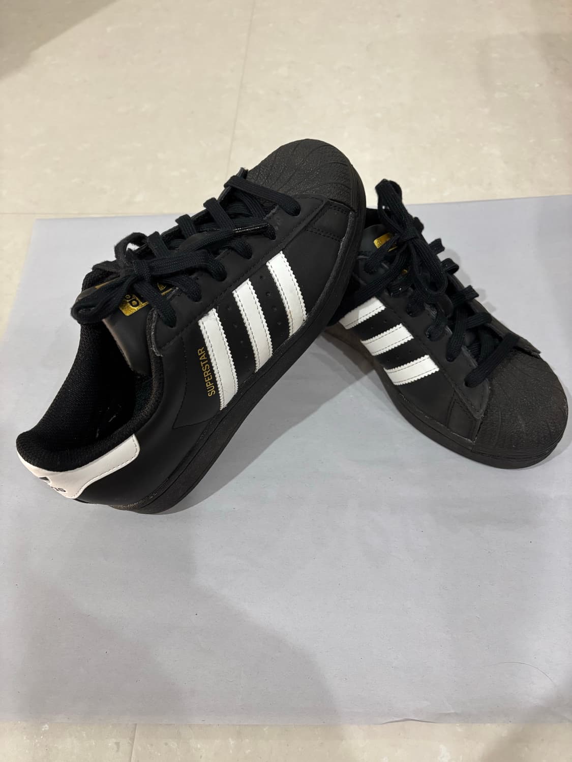 아디다스 슈퍼스타 검흰 240 상품이미지1