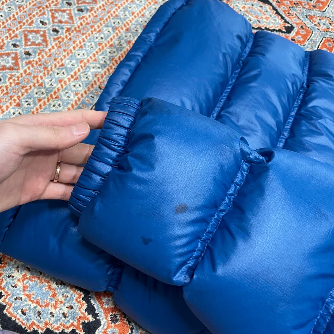 아디다스 삼각로고 딥블루 구스다운 남성115 상품이미지9