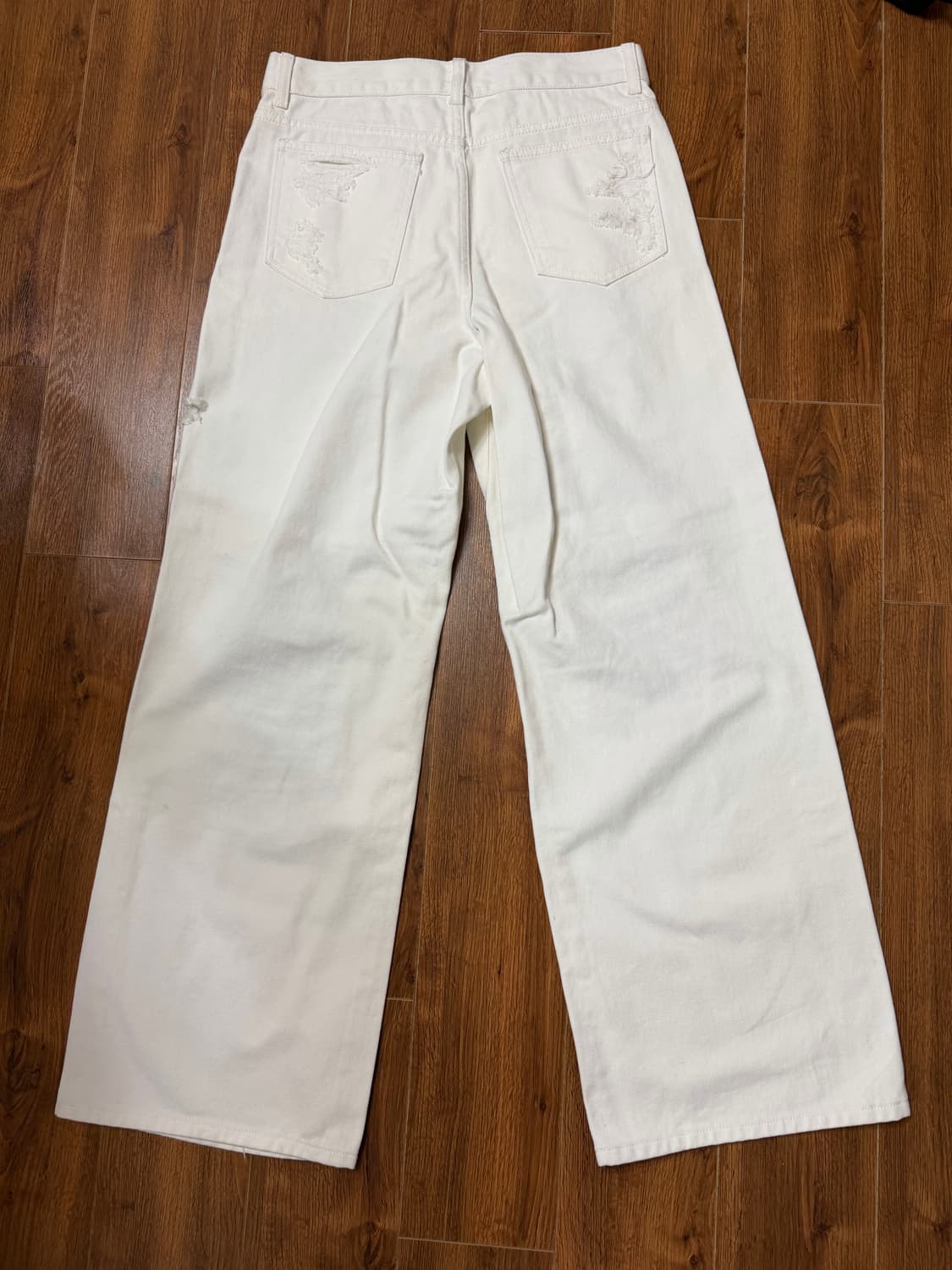 엘무드 디스진 화이트 46 샘플 상품이미지2