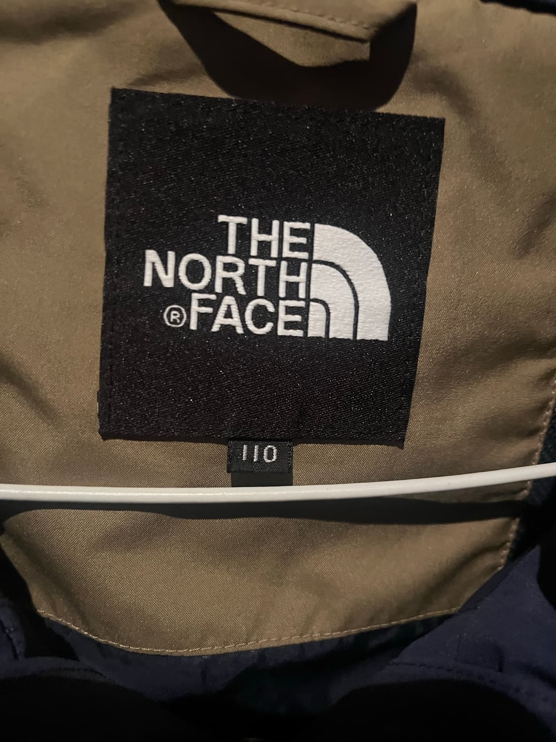 노스페이스 고어텍스 바람막이 카키 110 상품이미지2