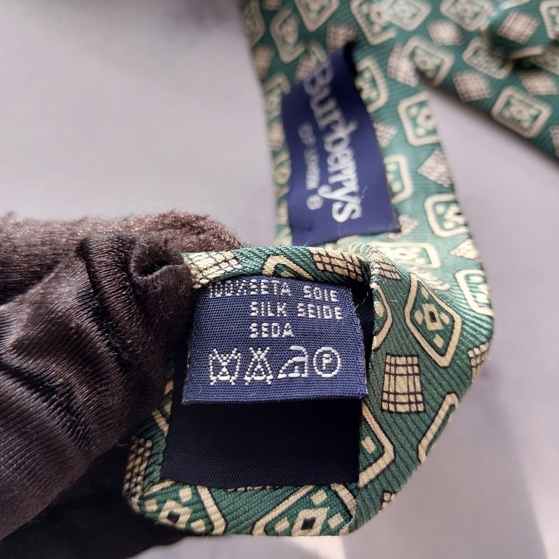 버버리 실크 그린 기하 패턴 넥타이 9.7cm A+등급 K1862
 상품이미지9