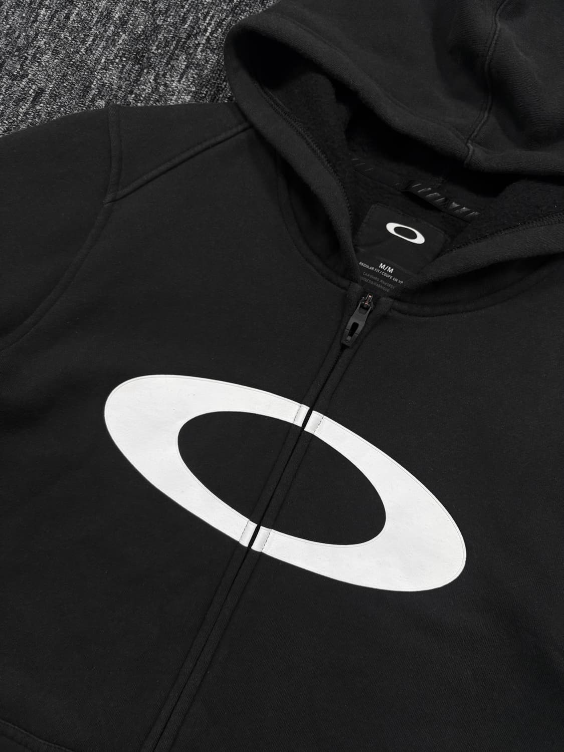 오클리 로고 블랙 후드집업 상품이미지4