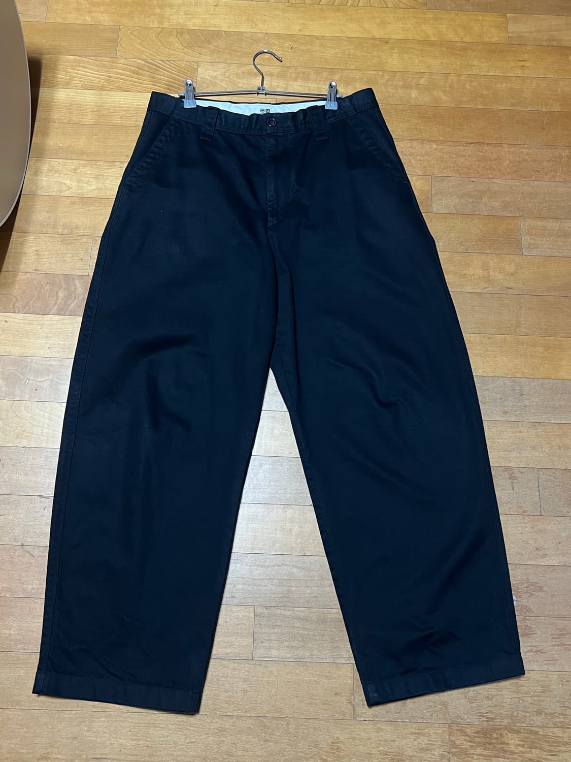 유니클로 U 와이드핏 치노팬츠 블랙 82 상품이미지2