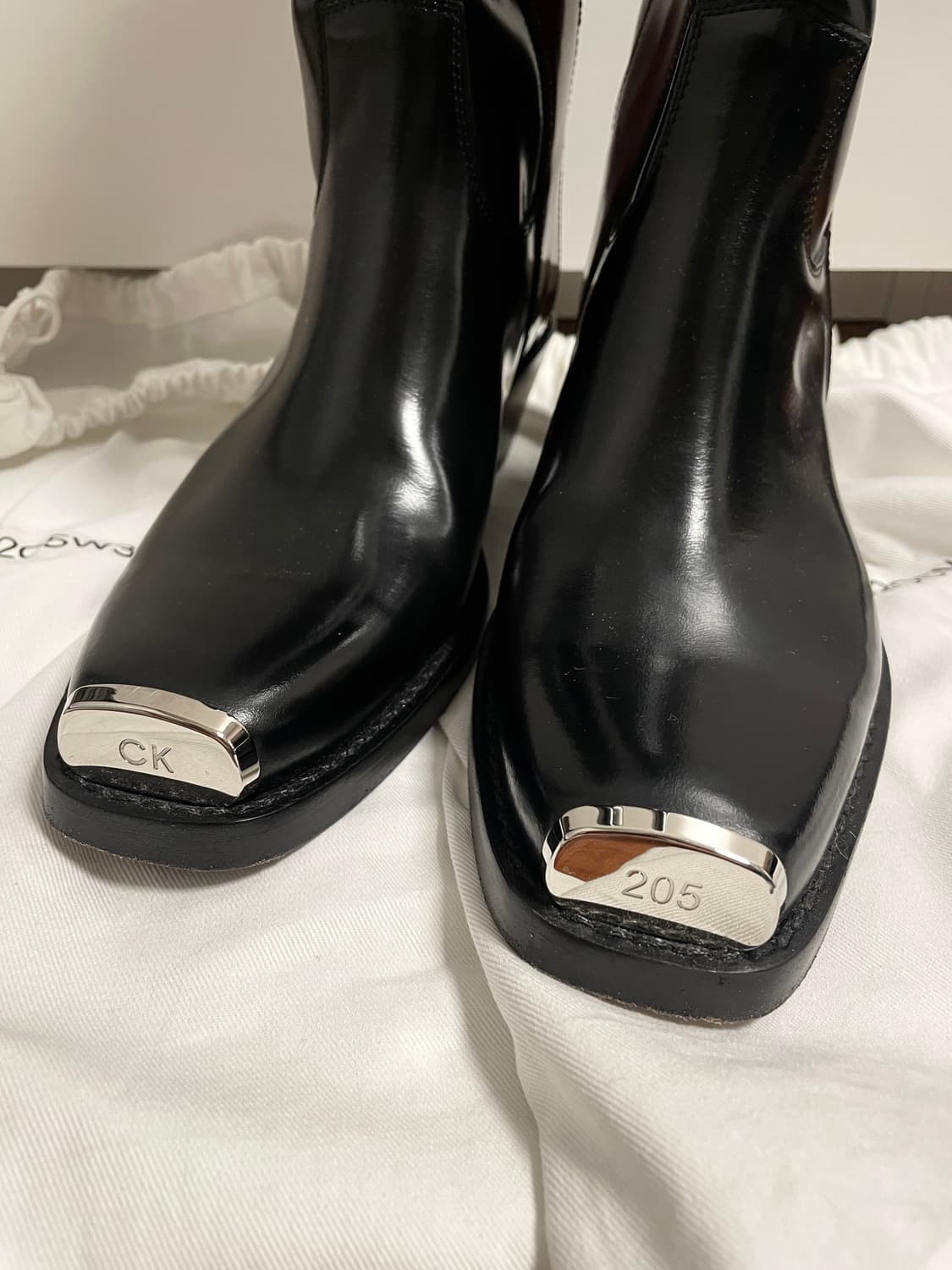 Calvin Klein 205W39NYC 미들 부츠 37사이즈 상품이미지3