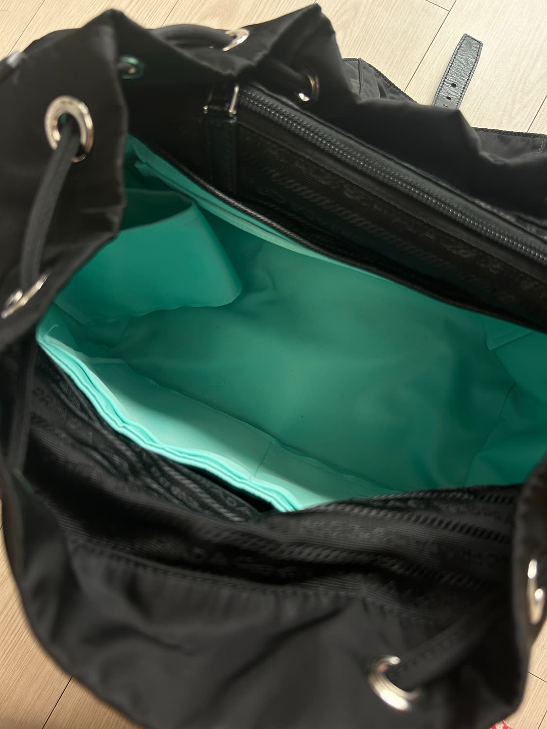 프라다 리나일론백팩 미디움 상품이미지3