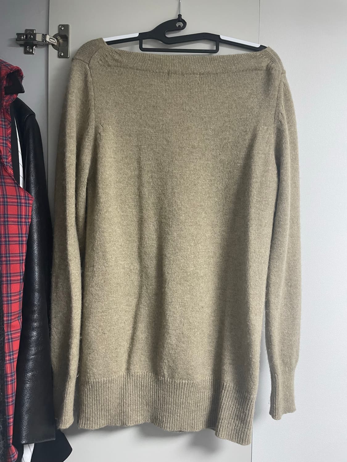 주카 v넥 울 니트 상품이미지3