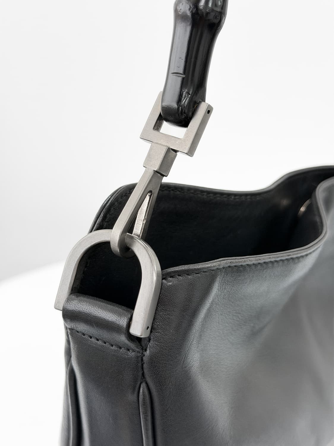 구찌 뱀부 핸들 레더 숄더백 상품이미지6