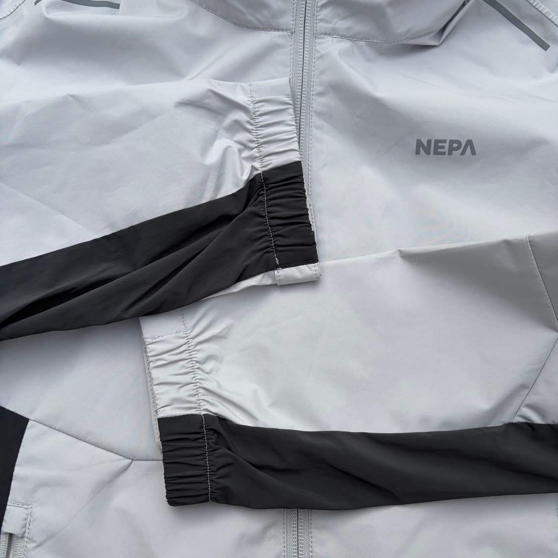 100)NAPA 네파 고어텍스 라이트 그레이 바람막이 자켓  상품이미지4
