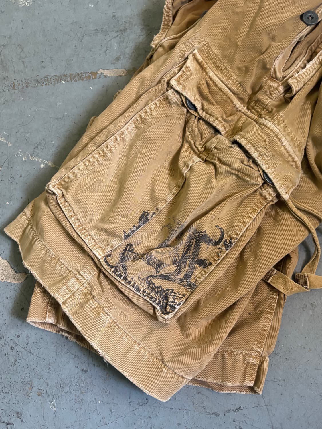 American Eagle 프린팅 카고 반바지 상품이미지2