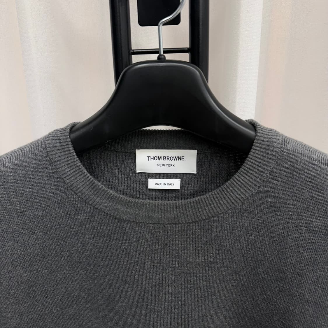 [4] 톰브라운 밀라노스티치 니트 그레이 상품이미지3