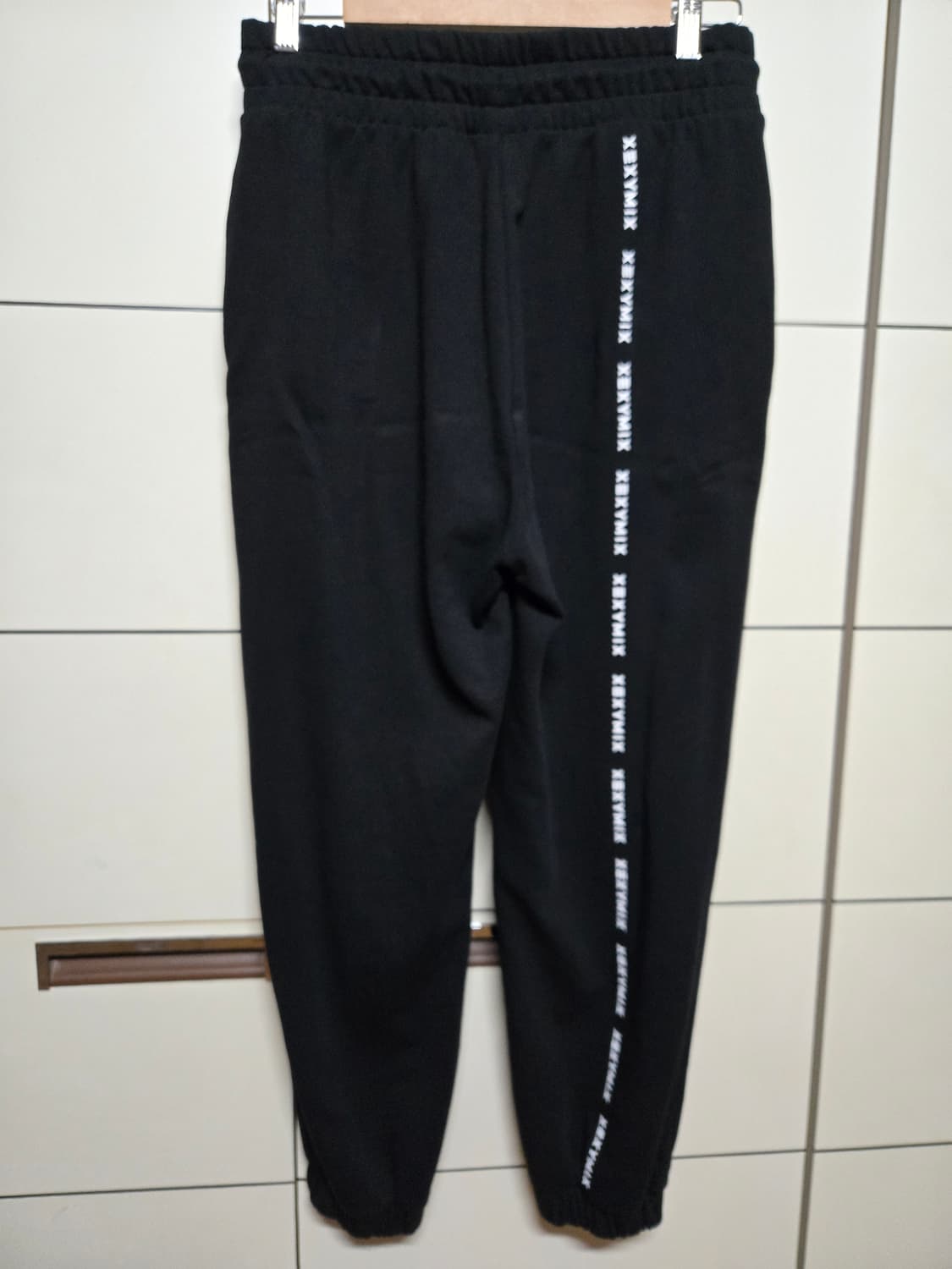 젝시믹스 블랙 사이드라인 레터링 조거팬츠 상품이미지4