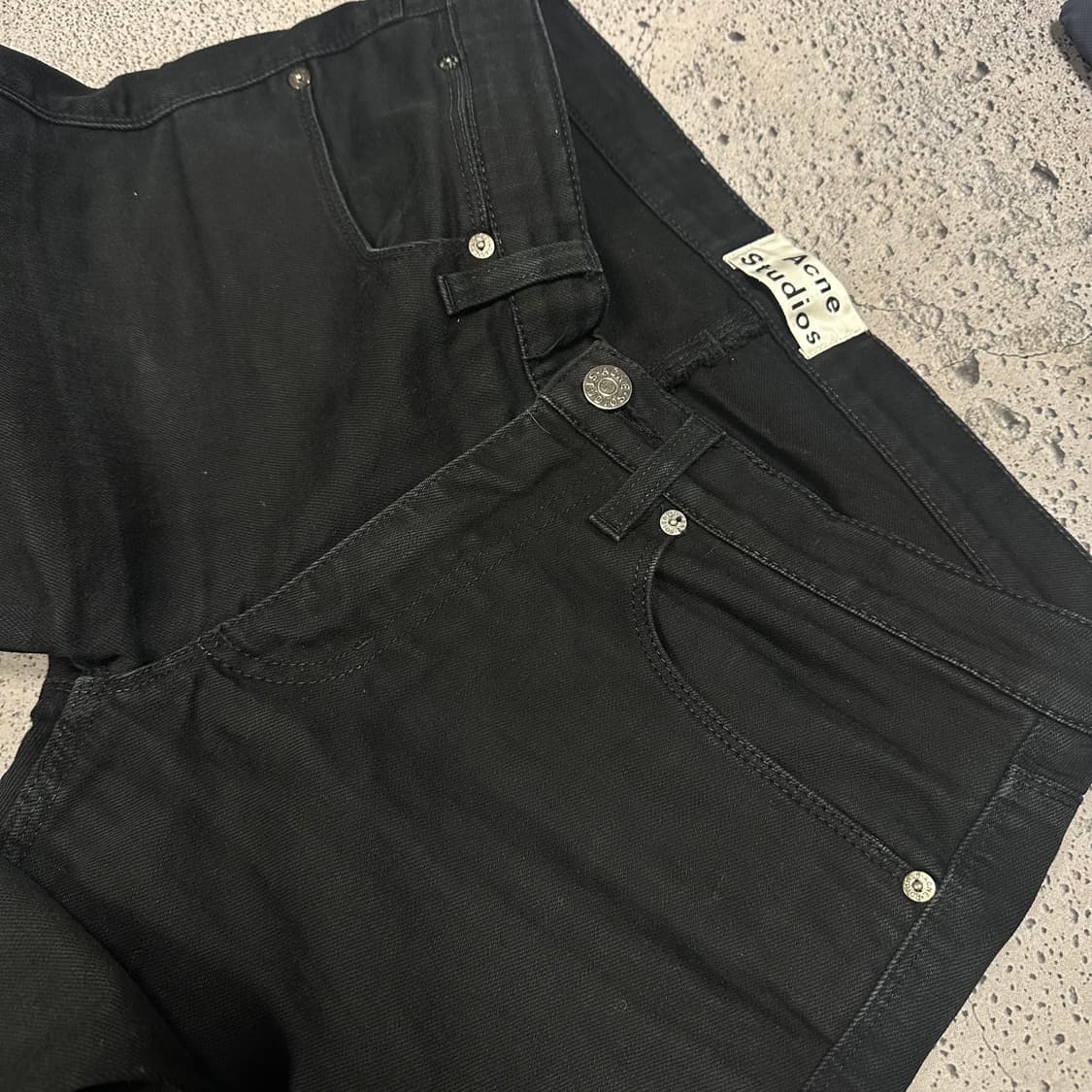✨ (바배) 아크네 스튜디오 흑청 데님 팬츠  상품이미지5