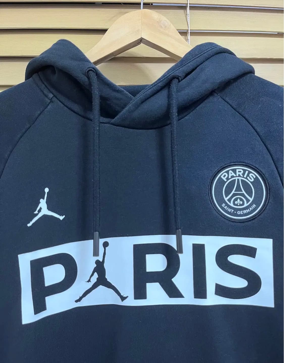 나이키조던 남성 블랙 파리생제르망 후드티셔츠 상품이미지1