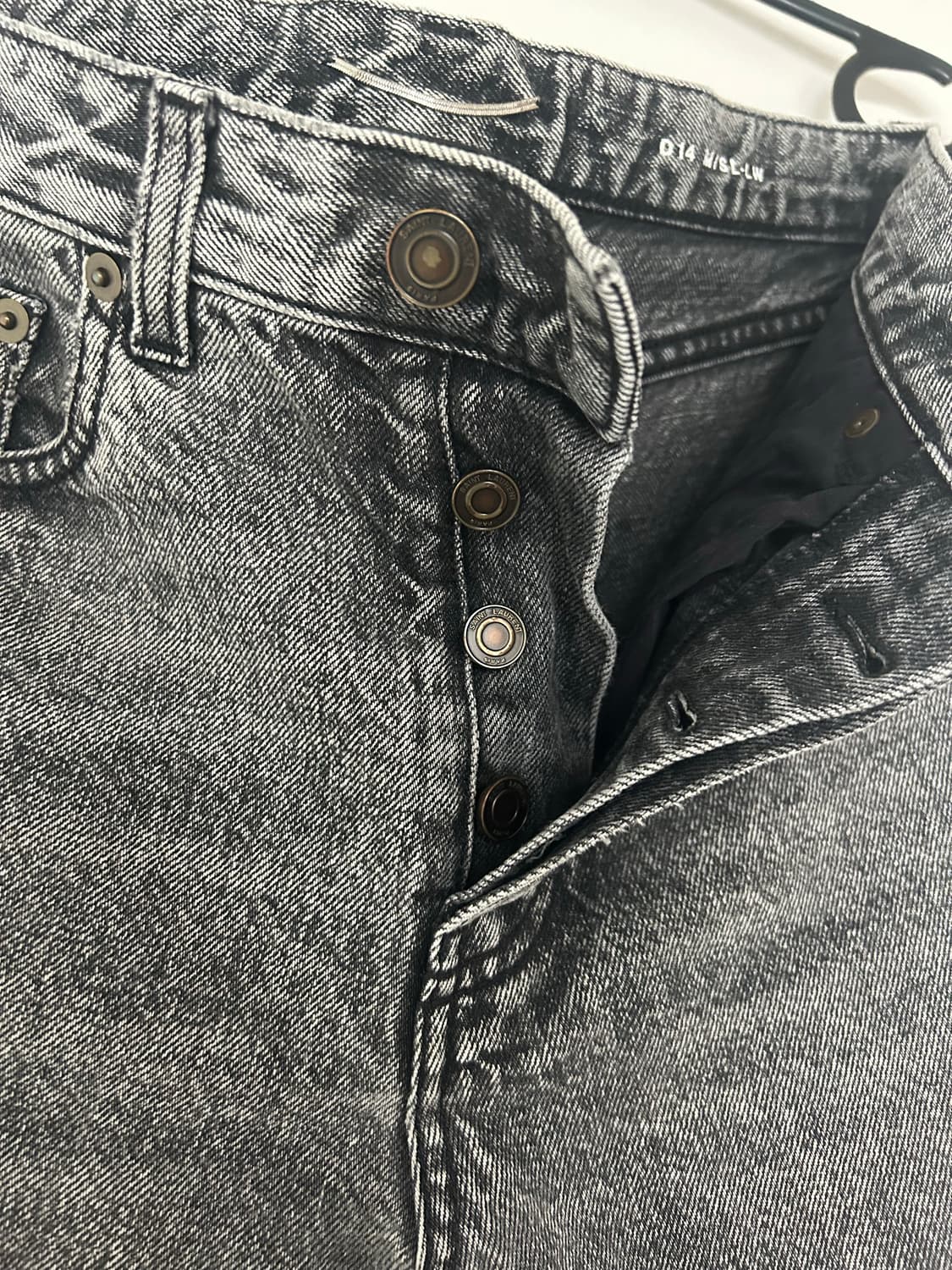 생로랑 그레이 스노우 워시 데님 (28) 상품이미지3