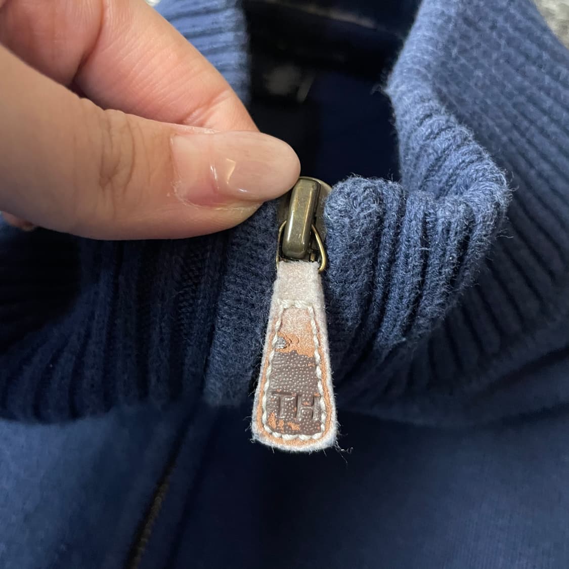 타미힐피거 네이비 반집업 긴팔 니트 XL 상품이미지4