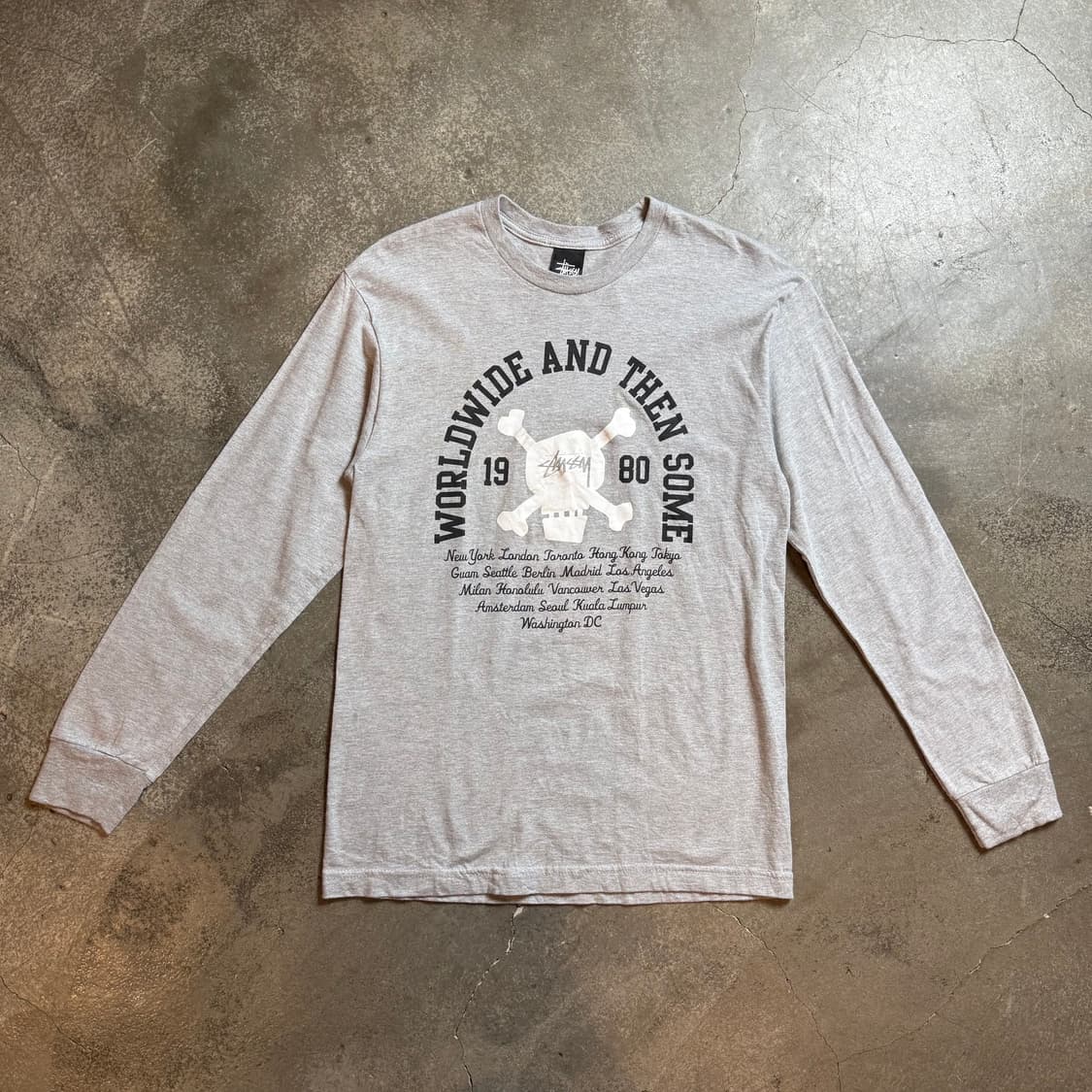 스투시 스컬 롱슬리브 상품이미지1