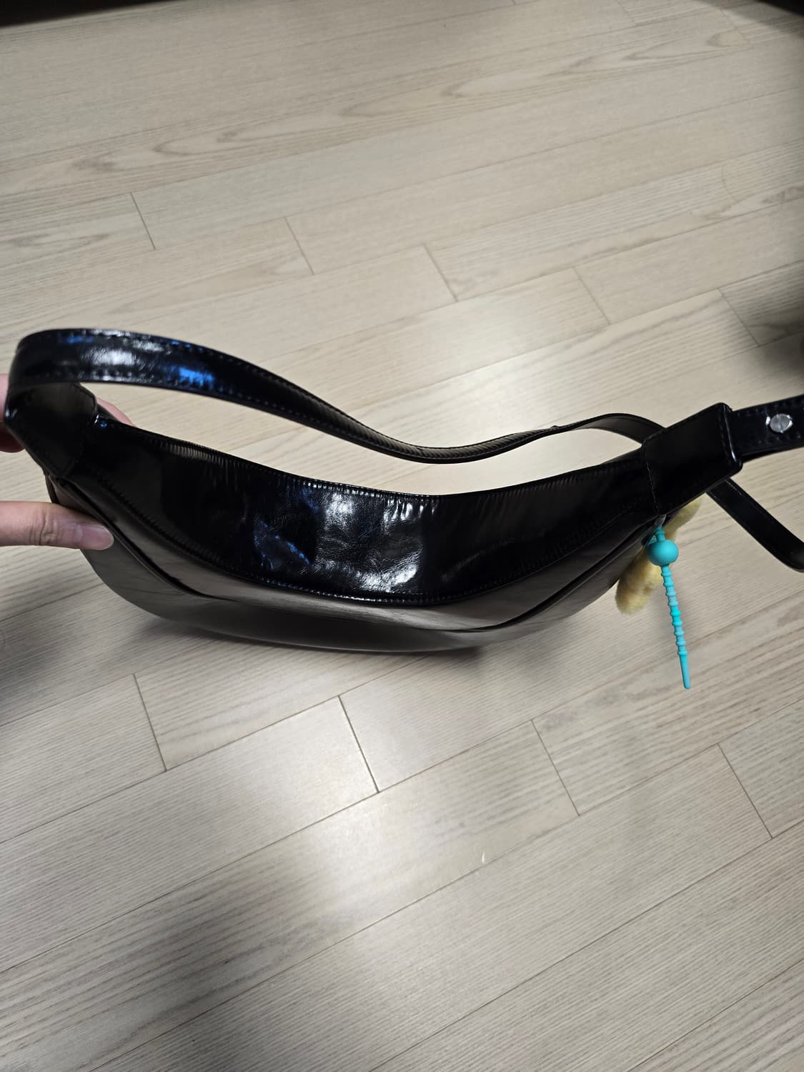 엘바테게브 블랙 가죽 숄더백 상품이미지2