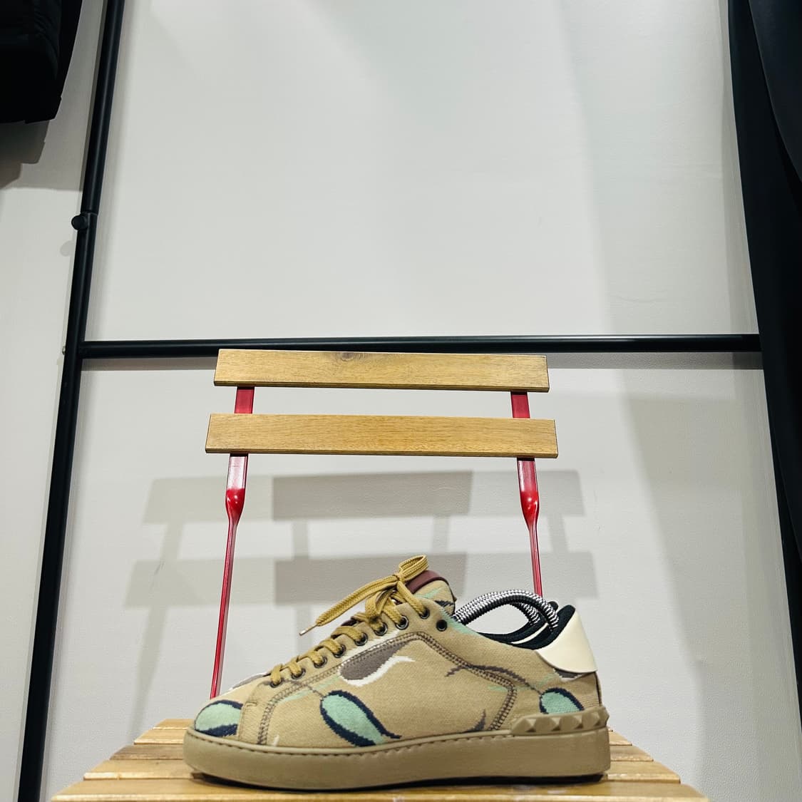 EU39) 발렌티노 운동화 남성 남자 신발 카모플라쥬 스터드 상품이미지3