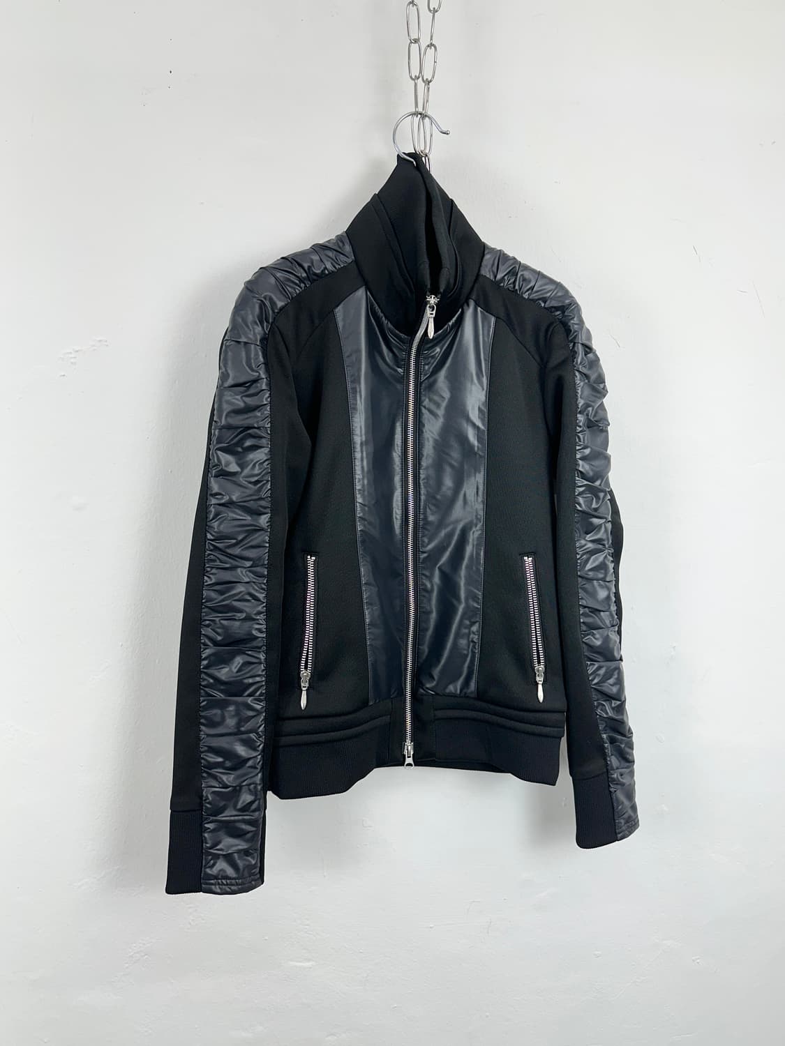 The Twelve Pleated Tech Jacket (2-Way Zi 상품이미지1