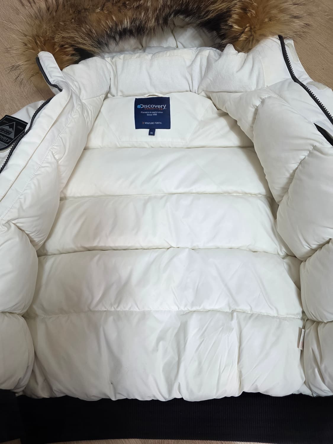 디스커버리 밀포드 구스다운 숏패딩 95 상품이미지6